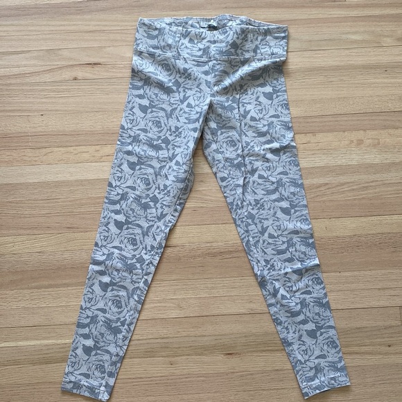 EUC Aritzia Talula Leggings - Floral Print - Picture 3 of 4